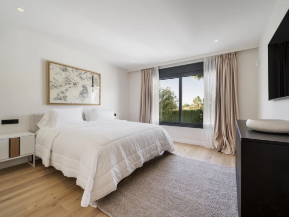 🌴 For Sale | Five Bedroom Villa with Sea Views in Nagüeles 🌊