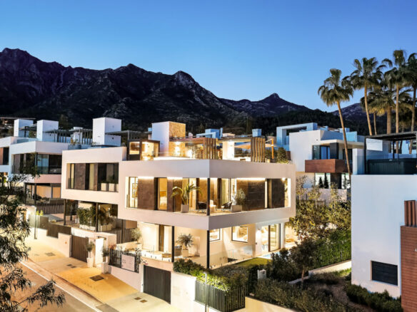 Refined Architectural Luxury with Panoramic Sea Views 🌅 in Sierra Blanca