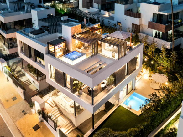 Refined Architectural Luxury with Panoramic Sea Views 🌅 in Sierra Blanca