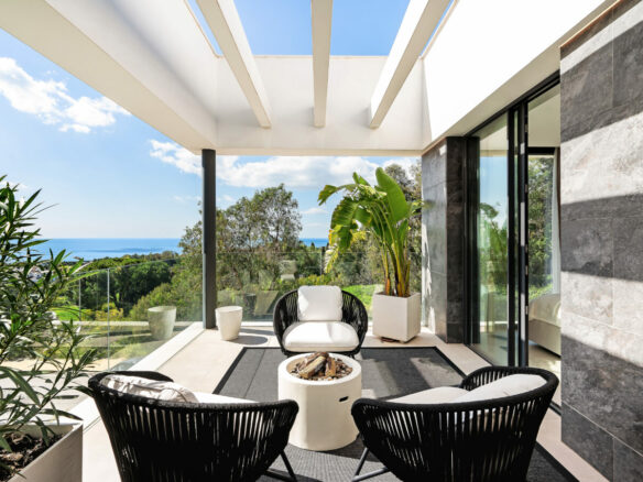 Refined Architectural Luxury with Panoramic Sea Views 🌅 in Sierra Blanca