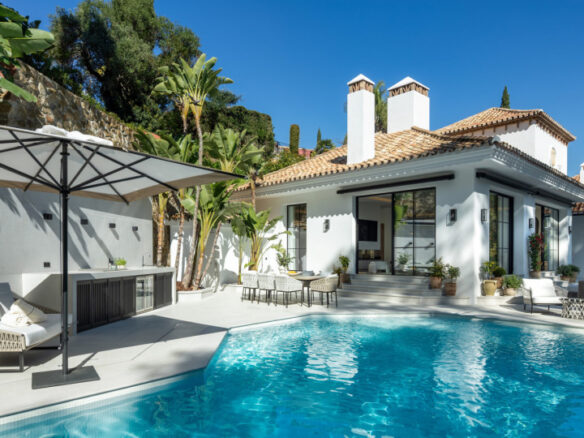 🔥 For Sale | 🌿🏌️‍♂️ Luxury Villa in La Quinta, Benahavís 🏡✨ Gated Community with 24h Guard