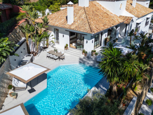 🔥 For Sale | 🌿🏌️‍♂️ Luxury Villa in La Quinta, Benahavís 🏡✨ Gated Community with 24h Guard