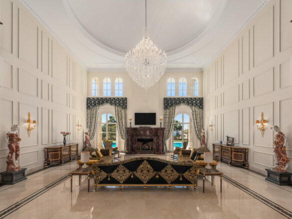 Reduced 🌟 For Sale: Luxury Neoclassical Estate with Breathtaking Sea Views in Sierra Blanca 🏛️🌊