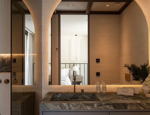 🔥 For Sale | 🌴 Turnkey 6-Bedroom Quality Mansion with Beach Club in Nueva Andalucía, Marbella 🏡🌟