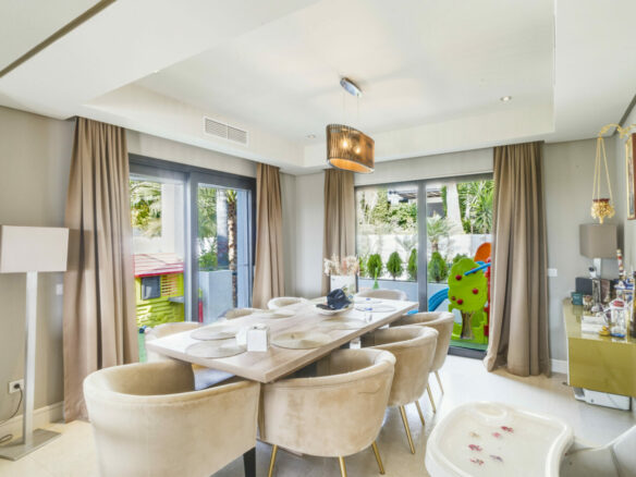 For Sale: 5-Bedroom Villa with Sea Views 🌴🌊 Gated – Golden Mile – Marbella