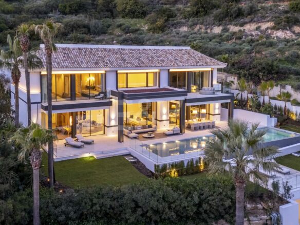 For sale 💎 Modern Turnkey Villa  – Cascada de Camoján, Marbella Golden Mile – Gated – Sea views ✨🌴🌅