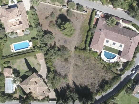 🌟 For Sale 🏡 Large Plot with Development Potential Near Sierra Blanca 🌴