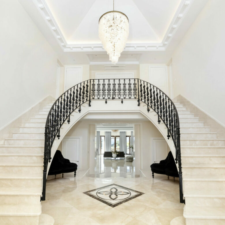 For Sale  – Mansion  in Sierra Blanca Marbella Golden Mile 💎 Garage for 12 cars