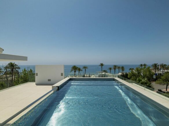 For sale 🏡 Vilas 12  – Modern Luxury Villa for Sale on Marbella’s Golden Mile 🌟