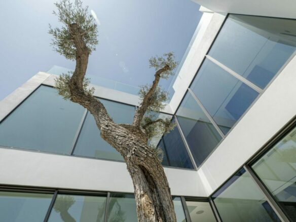 For sale 🏡 Vilas 12  – Modern Luxury Villa for Sale on Marbella’s Golden Mile 🌟