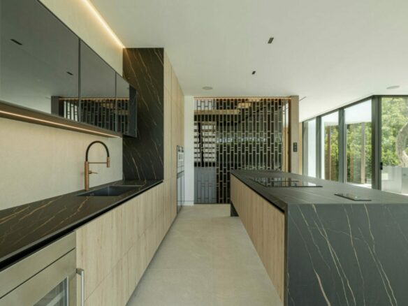 For sale 🏡 Vilas 12  – Modern Luxury Villa for Sale on Marbella’s Golden Mile 🌟