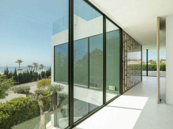 For sale 🏡 Vilas 12  – Modern Luxury Villa for Sale on Marbella’s Golden Mile 🌟