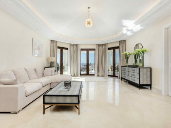 For Sale  – Mansion  in Sierra Blanca Marbella Golden Mile 💎 Garage for 12 cars