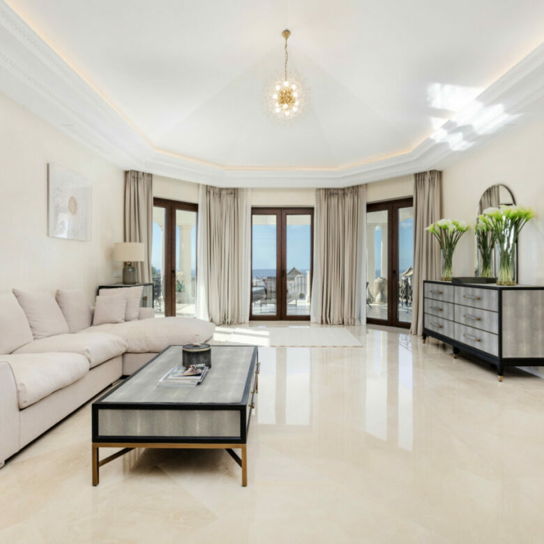 For Sale  – Mansion  in Sierra Blanca Marbella Golden Mile 💎 Garage for 12 cars