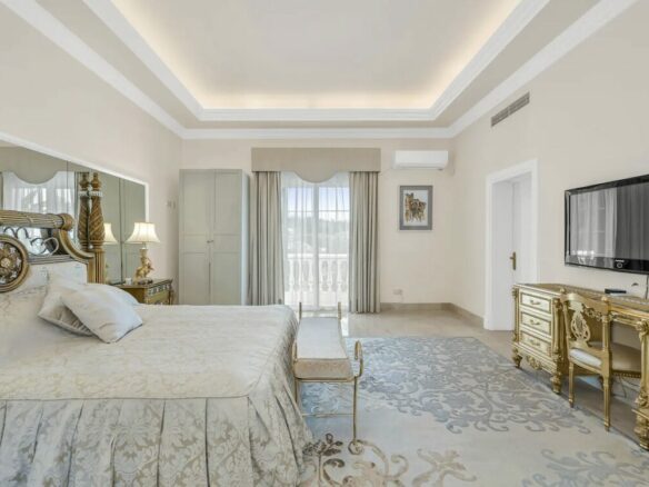 For Sale – La Zagaleta Masterpiece with Panoramic Sea Views & 9,500m² Plot 🌟