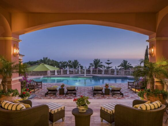 🏛️ For Sale: Mansion on Large Plot with Sea Views — Sierra Blanca, Marbella Golden Mile 🌅🌴
