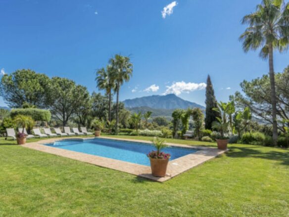 🌟 For Sale: Spectacular Estate with Panoramic Views in El Madroñal 🌿🌄