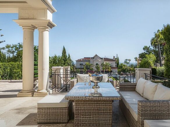 For Sale  – Mansion  in Sierra Blanca Marbella Golden Mile 💎 Garage for 12 cars