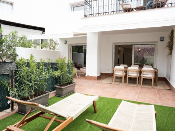 🌟 STUNNING CORNER TOWNHOUSE FOR SALE 🌟 📍 ALTOS DE PUENTE ROMANO, Marbella