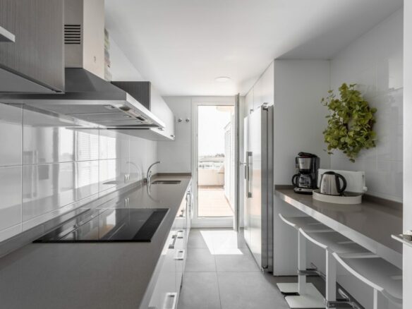 🌟 PENTHOUSE FOR SALE – MARINA BANÚS, PUERTO BANÚS, MARBELLA 🌟