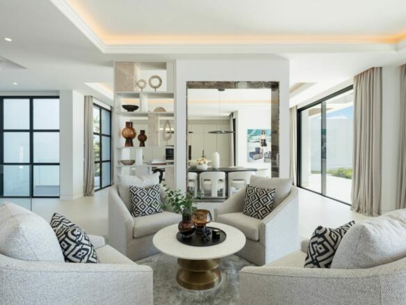 Turnkey 🌟 Hilltop 7B Mansion for Sale Ronda Road –  Benahavís