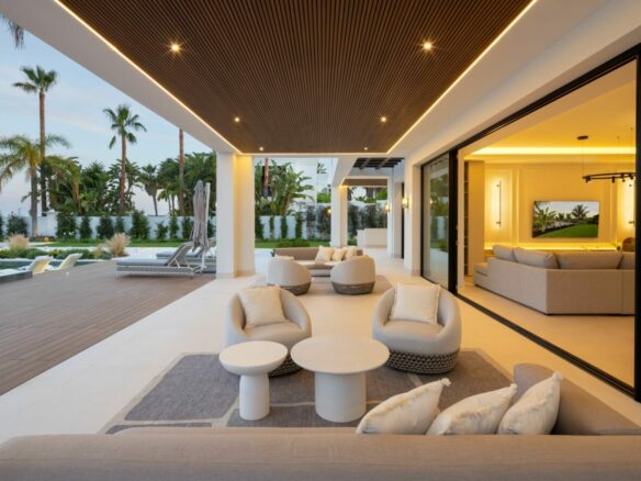 Turnkey 🌟 Hilltop 7B Mansion for Sale Ronda Road –  Benahavís