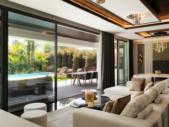 🌟 For Sale 🌟 Exclusive 5-Bedroom Fully Automated Villa in Marbella’s Golden Mile 🏖️🌴