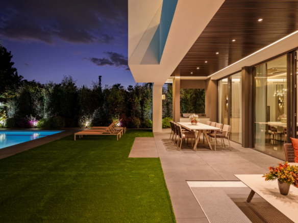 🌟 For Sale 🌟 Exclusive 5-Bedroom Fully Automated Villa in Marbella’s Golden Mile 🏖️🌴