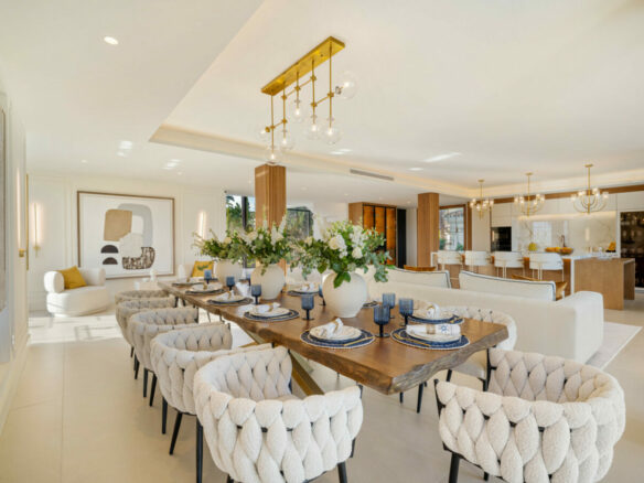 FOR SALE – Sophisticated Villa Overlooking Los Naranjos Golf 🌳