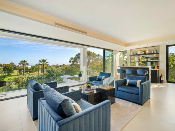 FOR SALE – Sophisticated Villa Overlooking Los Naranjos Golf 🌳