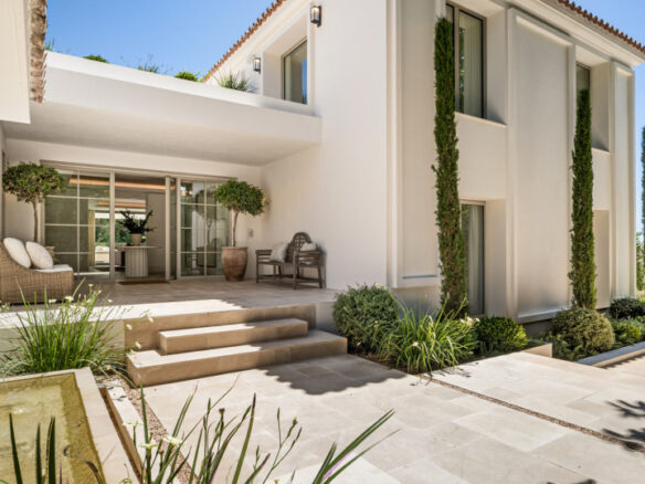 SOLD 🏡 Modern Villa with Incredible Amenities 🌴✨ Golden Mile – Marbella