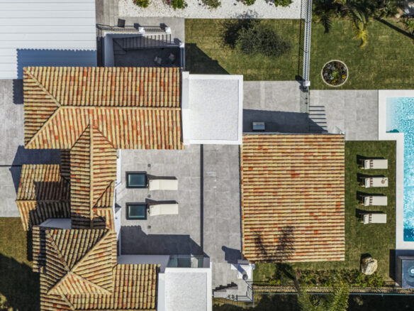 🏡 For Sale: Charming Mediterranean Villa in Altos Reales 🌴🌞 Gated