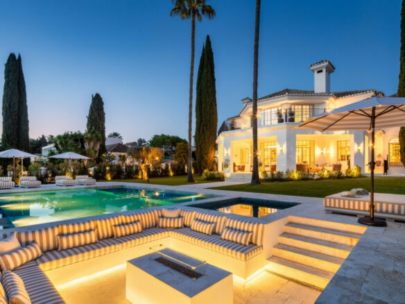 🌟 For Sale: Magnificent 5-Bedroom Luxury Villa in Nueva Andalucía 🏝️🌿