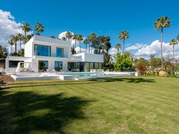 💎 Brand New Modern Villa for Sale in El Paraíso 🌴 New Golden Mile, Marbella Area