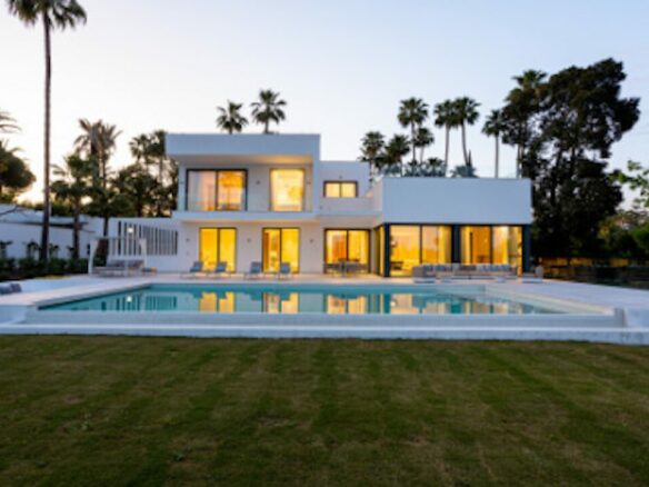 💎 Brand New Modern Villa for Sale in El Paraíso 🌴 New Golden Mile, Marbella Area