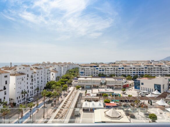 🌟 PENTHOUSE FOR SALE – MARINA BANÚS, PUERTO BANÚS, MARBELLA 🌟