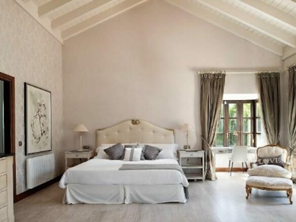 For sale 🏡 Classic Villa for Sale in the Golden Mile Cascada de Camoján