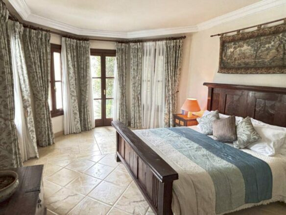 🏡 For Sale – La Zagaleta ✨ Classic Modern Andalusian Villa Designed by Miguel Tobal