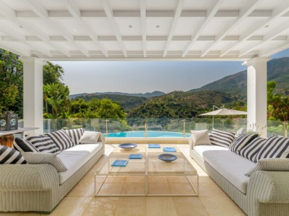 🏡 FOR SALE: Timeless Contemporary Villa in La Zagaleta, Benahavís