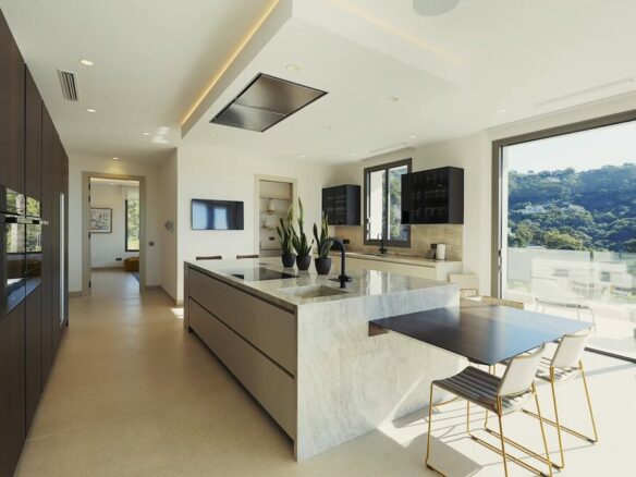 For sale 💰 Modern Villa  with Panoramic Views in La Zagaleta, Benahavis 🌟