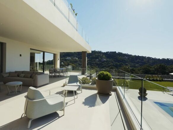 For sale 💰 Modern Villa  with Panoramic Views in La Zagaleta, Benahavis 🌟