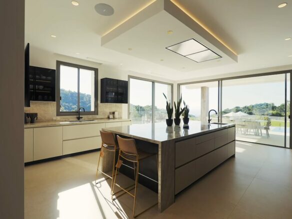 For sale 💰 Modern Villa  with Panoramic Views in La Zagaleta, Benahavis 🌟