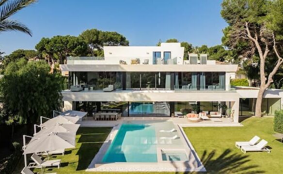 🌴 For Sale & Rent | Beachside Villa in Los Monteros 🌊 Designed by A-cero Studio