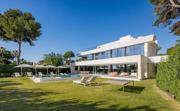 🌴 For Sale & Rent | Beachside Villa in Los Monteros 🌊 Designed by A-cero Studio