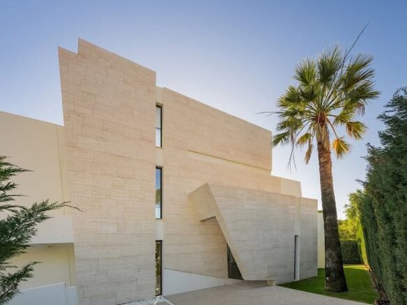 🌴 For Sale & Rent | Beachside Villa in Los Monteros 🌊 Designed by A-cero Studio