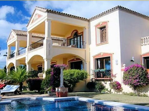 🏡 Villa for Sale in Sierra Blanca 🌊 Stunning Sea Views