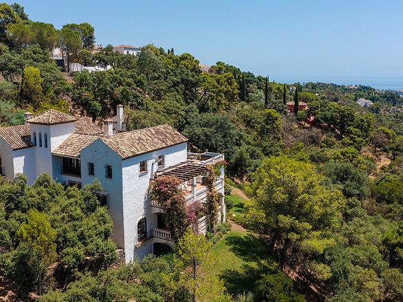 🏡 For Rent: Short-Term Andalusian Turnkey Villa in El Madroñal, Benahavís  🏡