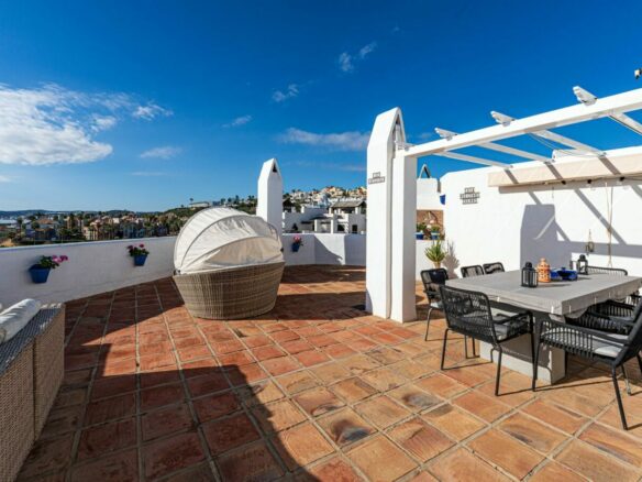 For sale – Amazing  3B Beachfront Penthouse in Casares del Mar 🏖️ – Fully Renovated with Expansive Terraces 🌅