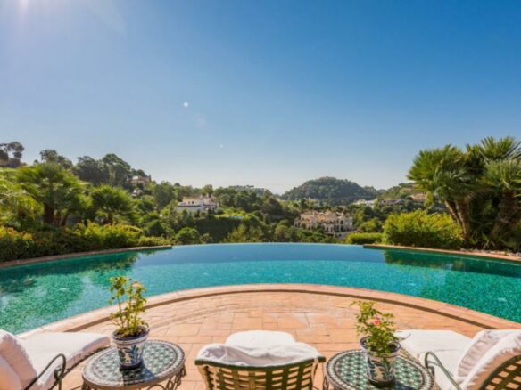 💎 FOR SALE – INVESTMENT Mansion  | LA ZAGALETA, BENAHAVÍS – Sea views – gated