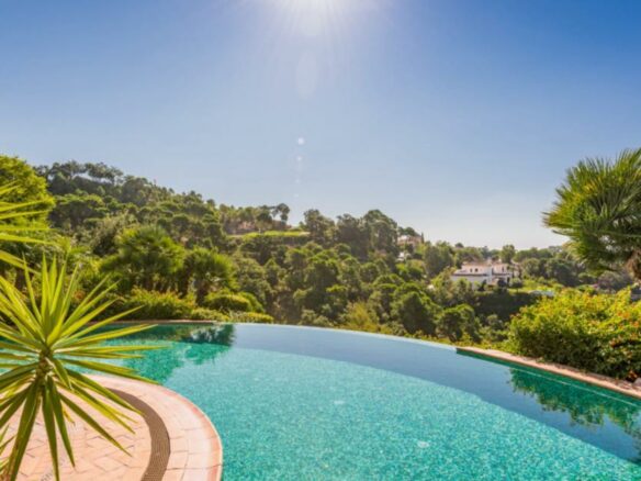 💎 FOR SALE – INVESTMENT Mansion  | LA ZAGALETA, BENAHAVÍS – Sea views – gated